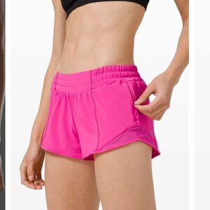 Lululemon Hotty Hot Low-Rise Lined Short 2.5"